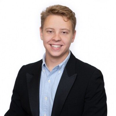 Thomas Dodgen, owner of Dodgen Arrows LLC